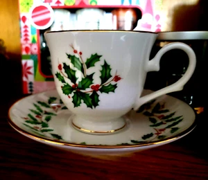 LENOX HOLIDAY~CUP & SAUCER ~HOLLY & BERRY MOTIF ~GOLD TRIM ~ NEW! FREE SHIPPING! - Picture 1 of 4