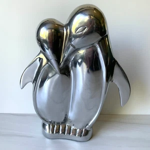 Pinguin Figur 10 Zoll poliertes Aluminium Statue zwei Pinguine umarmen kuschelnd - Bild 1 von 7