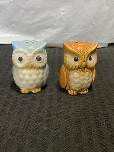 Vintage Keramik Keramik Eule Salz und Pfefferstreuer blau und orange - Bild 1 von 6