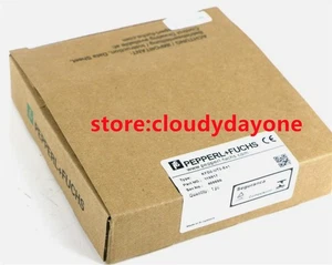 New In Box PEPPERL+FUCHS KFD2-UT2-EX1 Temperature Converter Fast Delivery - Picture 1 of 3