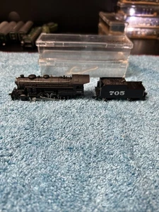 Locomotore Santa Fe scala N Bachmann con tender 705 - Foto 1 di 6