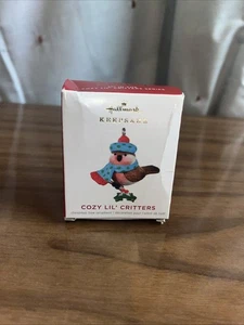 Hallmark Andenken Mini Weihnachtsschmuck Cozy Lil' Critters #3 Vogel 2021 - Bild 1 von 3