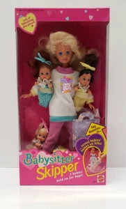 Muñeca Barbie Mattel 1994 Babysitter Skipper 12071 con 3 bebés vintage - Imagen 1 de 6