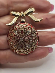 Spilla fiocco sfera strass trasparenti smalto rosso tono oro Monet 2" - Foto 1 di 6