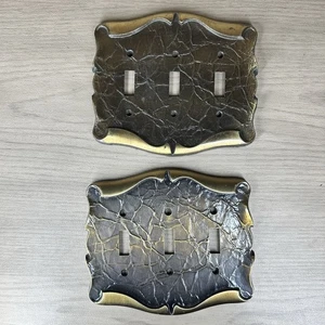 2 Cubierta de placa de interruptor de triple luz de metal Amerock Carriage House de colección latón oscuro - Imagen 1 de 9
