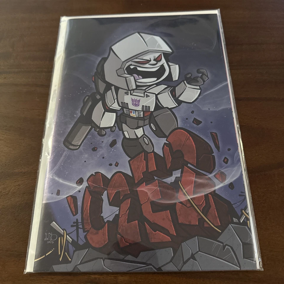 TRANSFORMERS #19 FREELY ABRIGO C2E2 FOIL - Image 1 of 1