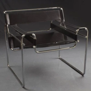 SEDIA POLTRONA WASSILY MADE IN ITALY BAUHAUS 20 COLORI CUOIO DIFFERENTI - Foto 1 di 4