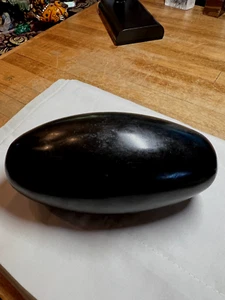 Seltene schwarze Shiva Lingam Edelstein Narmada River Med große Gesteinsprobe 705 - Bild 1 von 7