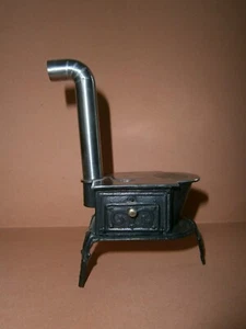 Dollshouse Miniature 1/12" RARE Philippe Bordelet Wood Stove Vintage - Foto 1 di 9