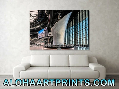 Impresión artística de la antorcha conmemorativa de Al Davis del estadio de los Raiders de Las Vegas 24 por 36 pulgadas Foto 1 de 4