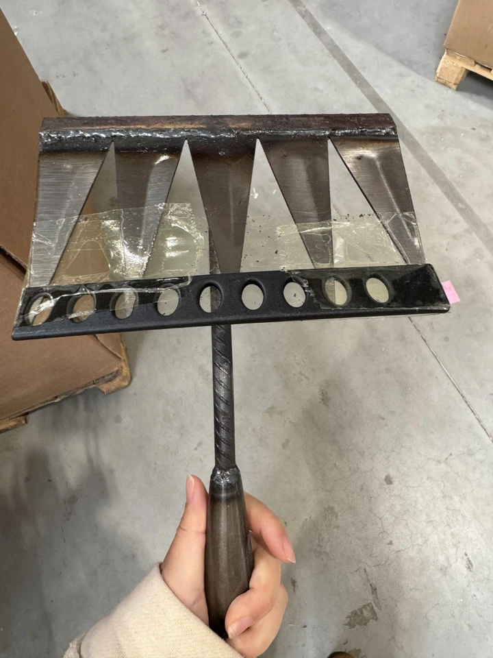 Gartenrechen Unkrauthacke Unkrautentferner 5-Zahn Werkzeug Garten Harke Stahl - Bild 1 von 4