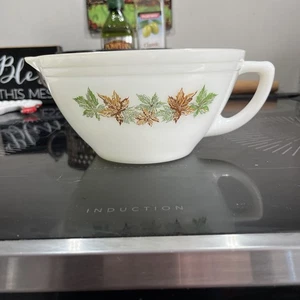 Vintage Federal Salem Maple Leaf Mixing Bowl With Handle And Spout Heat Proof - Picture 1 of 5