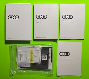 2022 AUDI Q5 Factory Owners Manual Set & Case *OEM* - Foto 1 di 7