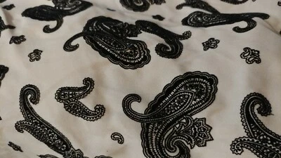 Tecido jeans marfim com designs de veludo preto 60"W  - Imagem 1 de 4