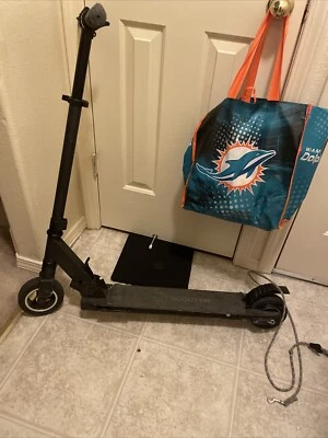 Scooter eléctrico Foto 1 de 4