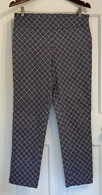 Pantalones capri elásticos Counterparts blanco y negro estampado floral medallón talla 10 Foto 1 de 4