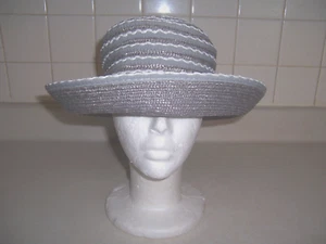 Vtg. Nordstrom Gray and White Women’s Wide Brimmed Straw Hat Made In italy - Picture 1 of 8
