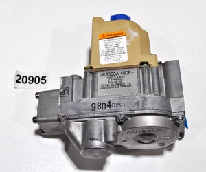 Honeywell VR8300A4508 Gas Valve - Picture 1 of 7