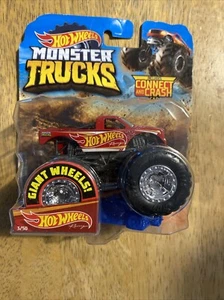 Camión Hot Wheels Giant Wheels Hot Wheels rojo #3 con coche de conexión y choque - Imagen 1 de 2