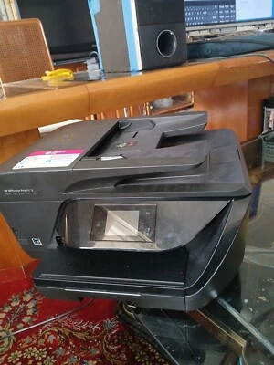 HP 6978. THE TOUCH SCREEN COMPTER WORKS BUT PRINTER DOES NOT PRINT OR OPERATE ! - Image 1 of 4