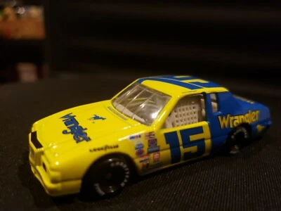 Kenner Wrangler 1982 Thunderbird Stock Car Series 55769 1998 - Dale Earnhardt Foto 1 de 4