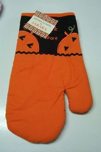 Halloween Theme Kitchen Potholder/Mitt Orange with Treat or Treat in Black New  - Picture 1 of 1