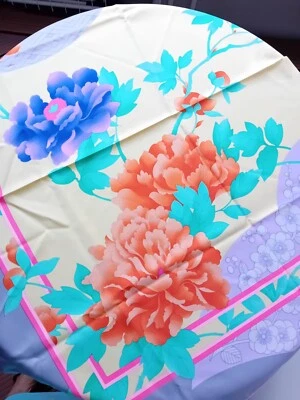 Pañuelo 100% seda 87cm x 87cm (34 1/2' x 34 1/2'') Leonard Paris Foto 1 de 4