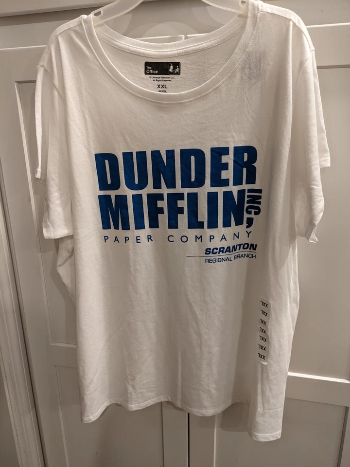 The Office Women's Graphic Dunder Mifflin Paper Company distressed T-Shirt M