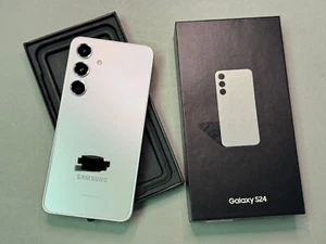 NEW Samsung Galaxy S24 128GB Marble Gray Verizon SM-S928U in Box - Picture 1 of 1