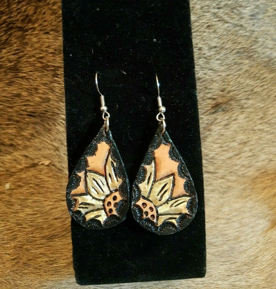 Handmade lightweight leather teardrop earrings black/gold - Изображение 1 из 1