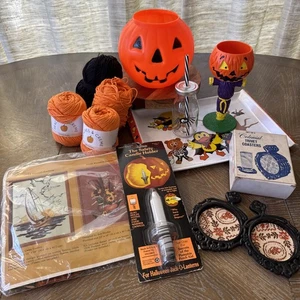 Omas Vintage Halloween Set Tablett, Kürbis, Kelch, Garn, Kerze, Untersetzer, Basteln - Bild 1 von 9