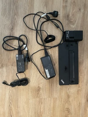 Lenovo ThinkPad Ultra Docking Station mit Schlüssel, Netzteil & Travel Netzteil - Bild 1 von 4