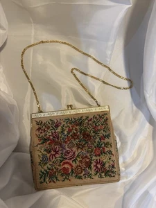 Vintage Womens Handbag Tapestry Floral Cream Goldtone Chain Kiss Lock - Picture 1 of 13