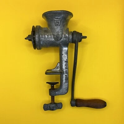 Vintage Meat Food Grinder Keystone - No 5 Hand Crank Table Mount - Boyertown PA - Image 1 of 4