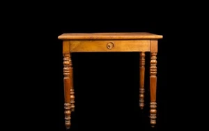 Petite table en noyer XIXè / Small 19th century  Louis Philippe - Picture 1 of 8
