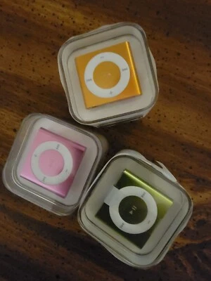 Apple iPod shuffle 4nd Generation Pink (2 GB) - Image 1 of 3
