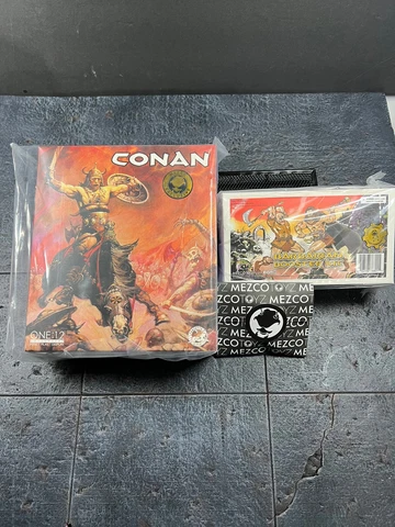 Mezco ~ One:12 Collective ~ CONAN THE CONQUEROR & BOOSTER PACK ~ Exclusive! NEW Cover