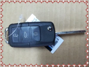 COVER CHIAVE VOLKSWAGEN PASSAT 3 PULSANTI                                        - Foto 1 di 3