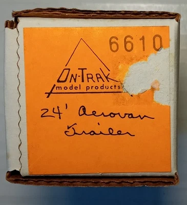 Kit de remolque de eje único Fruehauf Aerovan On-Trak Model Products #6610 24' HO1:87 Foto 1 de 3