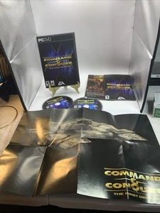 Command And Conquer The First Decade PC DVD-ROM COMPLETO DI CUSTODIA CON POSTER - Foto 1 di 15