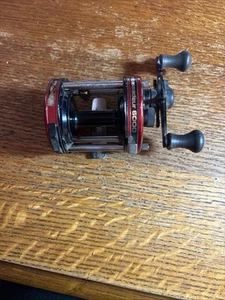 Vintage Abu Garcia Ambassadeur 6000 Bait Casting Fishing Reel used good cond - Picture 1 of 10