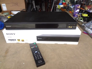 Sony UBP-X800 4K Blu-Ray Ultra HD Smart Player HDR w/ Remote - Picture 1 of 5