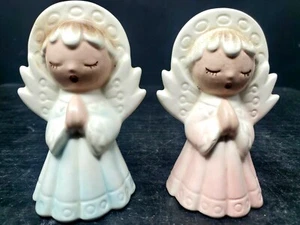 TWO Vintage 1980s Porcelain Angel Figurines - 3.75in - Hand Painted Matte Finish - Imagen 1 de 10