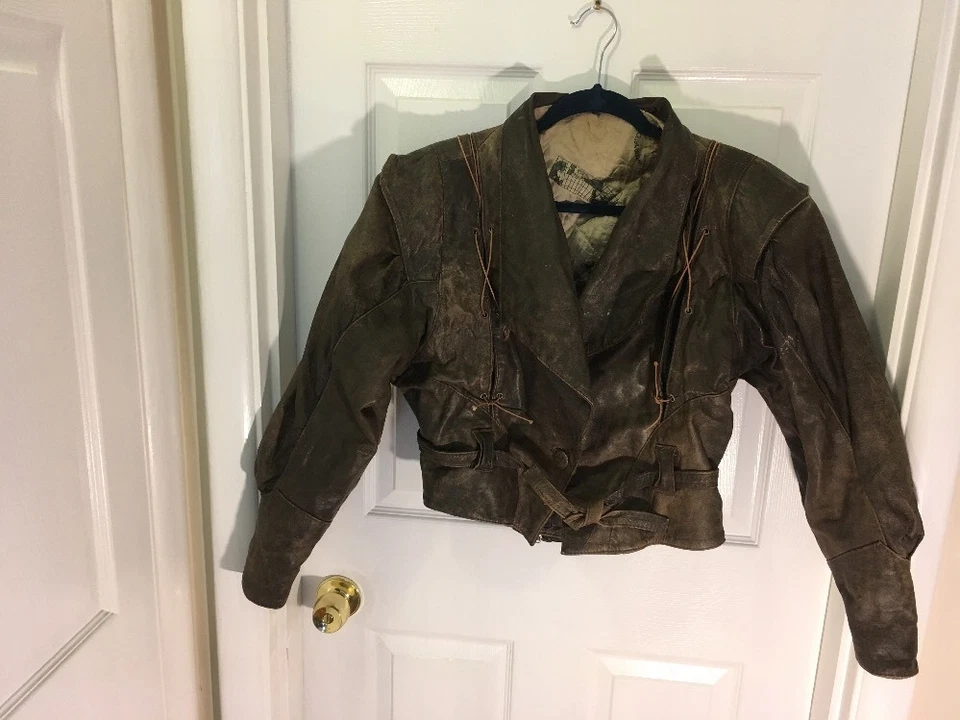 Винтажная женская итальянская мотоциклетная кожаная куртка-бомбер Vera Pelle редкая - Изображение 1 из 1