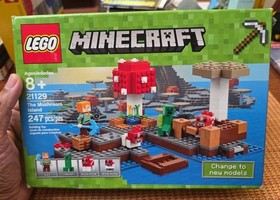 LEGO Minecraft: The Mushroom Island (21129) - NISB, Retired