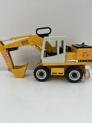 Vintage Large LIEBHERR 912 Excavator with Swivel Action Plastic 18"x 6"W  x 7"H - Image 1 of 4