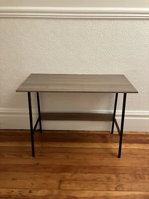 Escritorio Foto 1 de 4