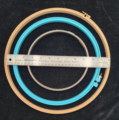 3 Cross Stitch Embrodery Hoop  7", 10" & 12" + Yarn Organizer --  Lot  2474 - Image 1 of 3