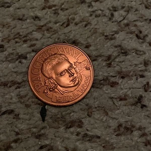Elijah Wood Bacchus 2004 actor Mardi Gras Doubloon New Orleans - Picture 1 of 2