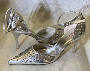 Hermosos zapatos de salón de estilo de felpa platino para dama - Imagen 1 de 10